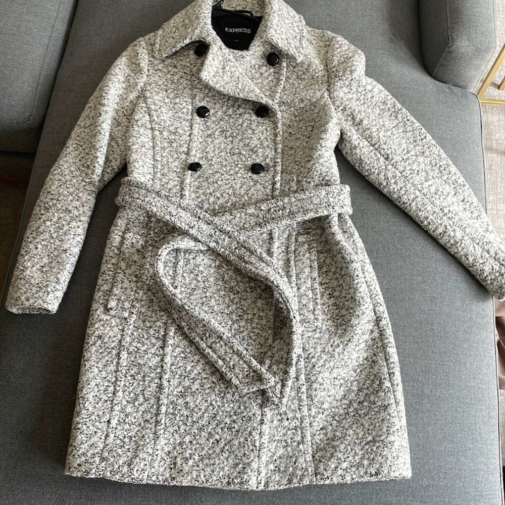 Express, size small, marble color